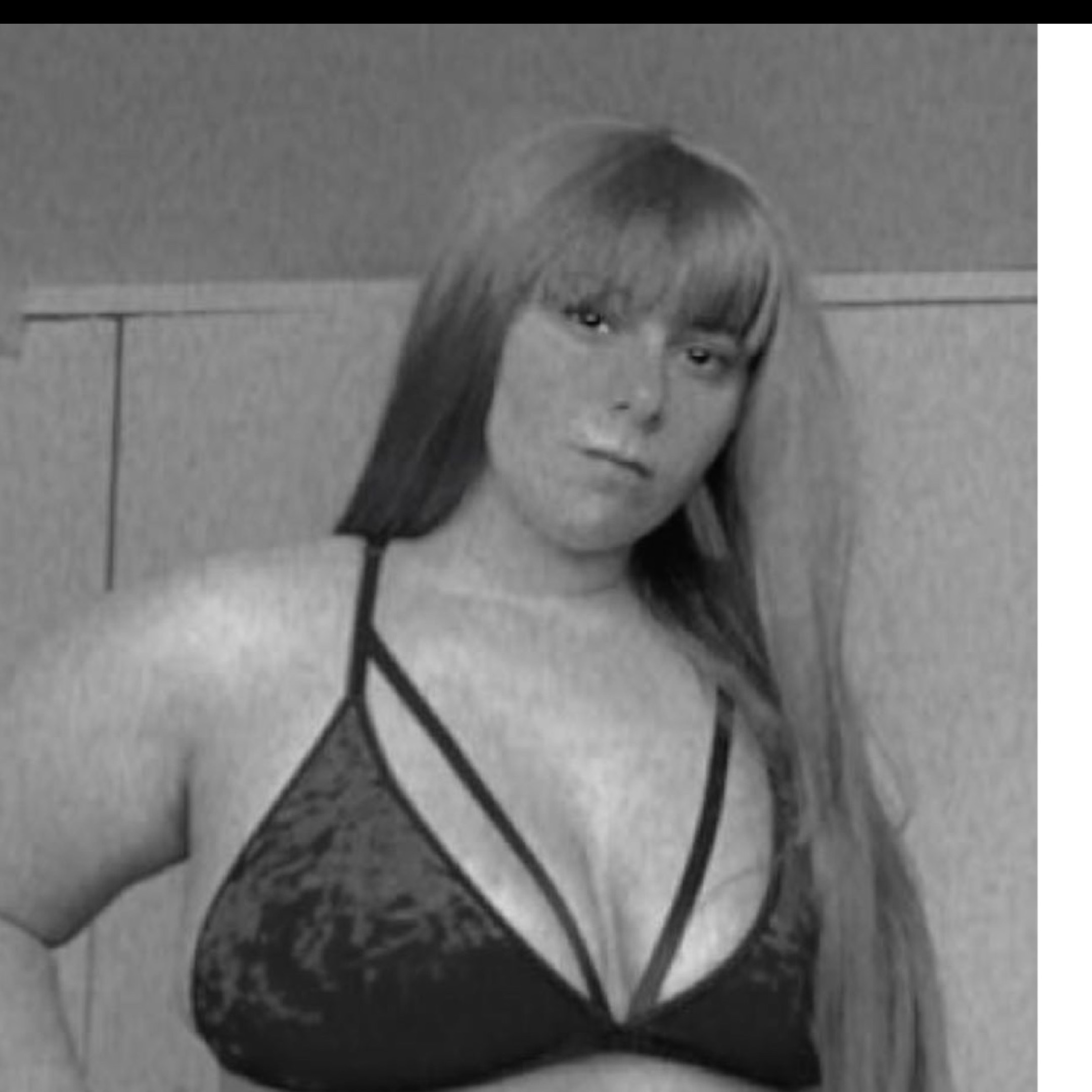 nude gamerchick96 findom