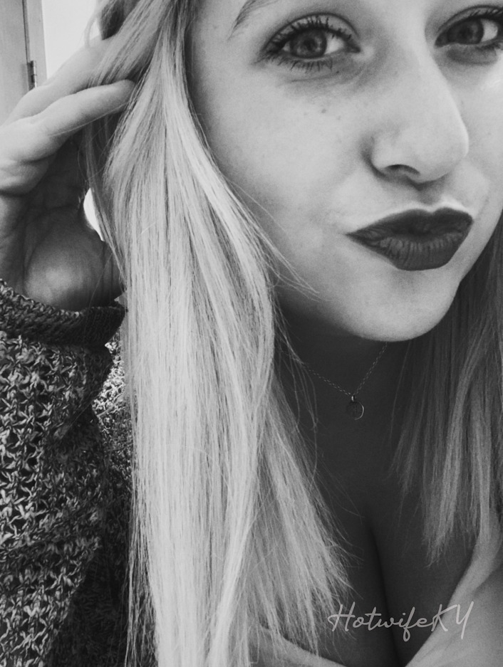 hotwifeky_1 OnlyFans big dick