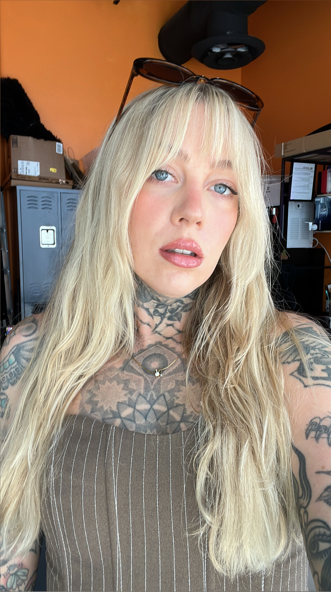 nude laurabush exhibitionism
