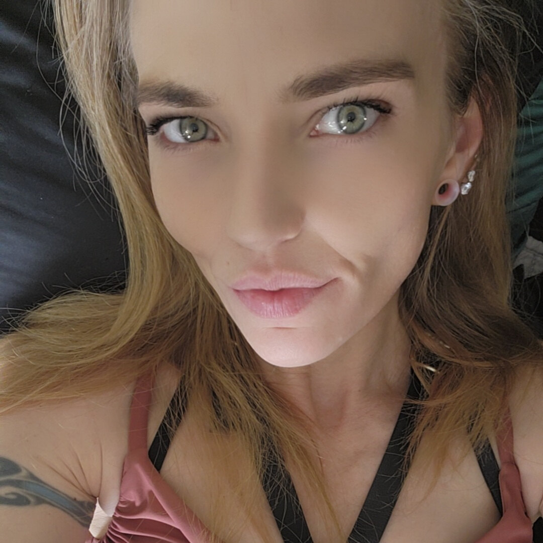 nude pixelated_punk streamer