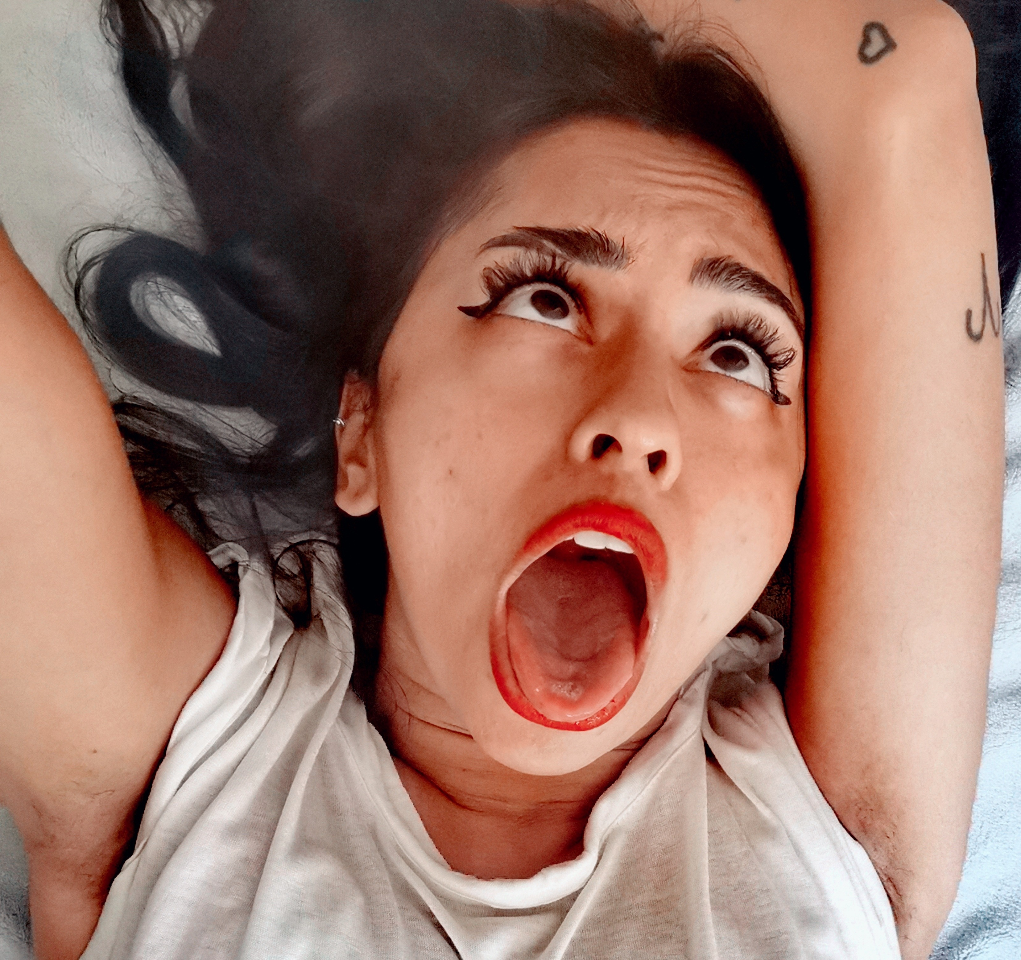 nude tabycatxo tongue