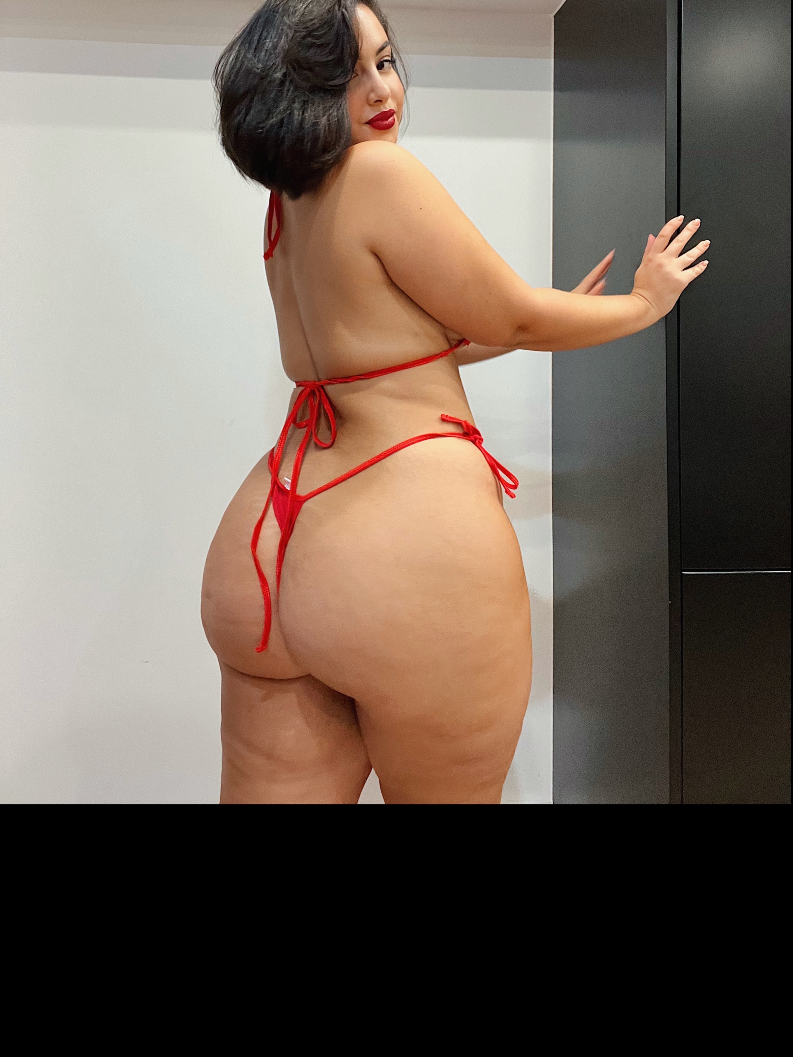 nude zina_hadid masturbation